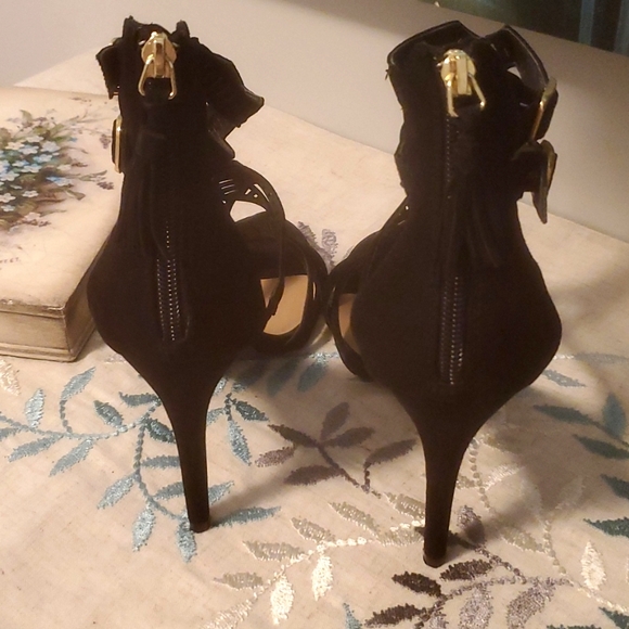 Shoes - Stilettos - Picture 6 of 13
